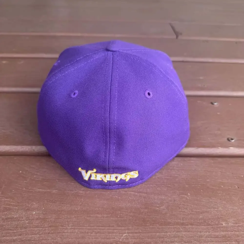 New Era 59Fifty Minnesota Vikings V NFL Purple Fitted Hat Cap Lid 7 3/8